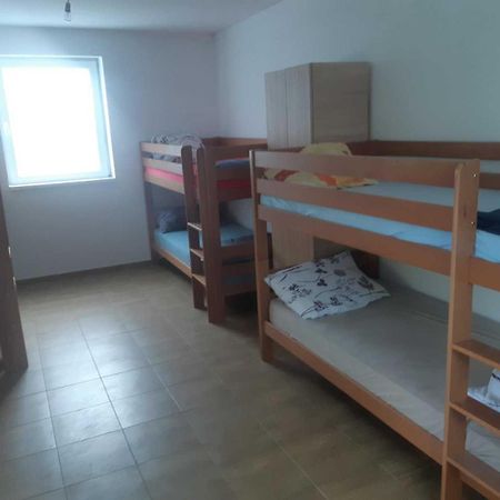 Apartman Novi Sad - Apartment Novi Sad Kamanc Kültér fotó